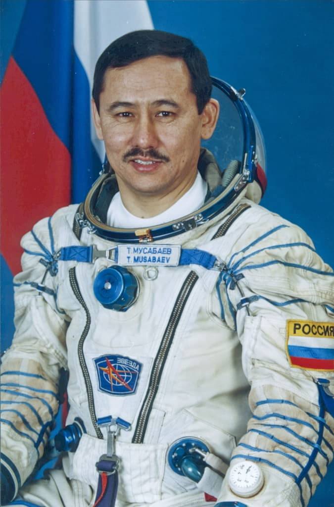 Казахстанский и российский космонавт Талгат Мусабаев умер в возрасте 74 лет.   Президент Казахстана Токаев направил телеграмму с соболезнованиями в связи с его уходом, сообщает  .