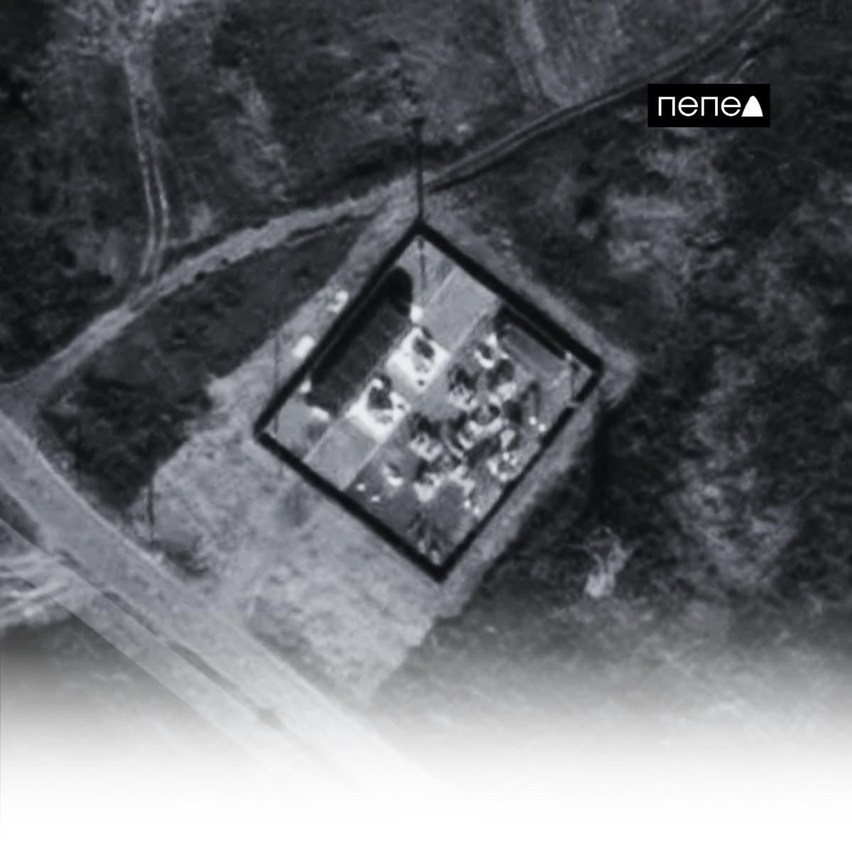 Семь населённых пунктов в Шебекинском округе остались без света из-за «аварийного отключения электроэнергии» после атаки бепспилотника на электроподстанцию. — Сегодня утром в округе произошло аварийное отключение электроэнергии. Без света продолжают оставаться сёла Белянка, Козьмодемьяновка, Маломихайловка, Нижнее Берёзово-Второе, Старовщина, Терновое и хутор Бондаренков, — сообщил губернатор Белгородской области. Вячеслав Гладков не назвал причину отключения, но написал, что «аварийные службы приступят к восстановительным работам после согласования с МО РФ» — вероятнее всего, электричество в Шебекинском округе пропало из-за атаки дрона на электроподстанцию в селе Белянка. Всего, по словам Гладкова, военные смогли сбить только семь из 21 беспилотника, атаковавшего Шебекинский округ за последние сутки. Подписаться на «Пепел»