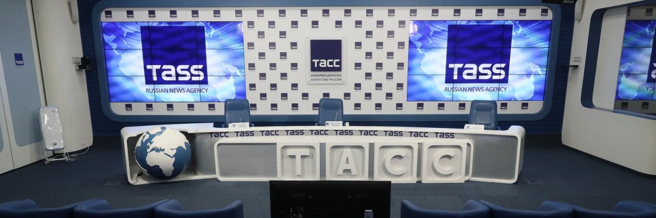 Ректор и губернатор у микрофона Сегодня в 11 00 в ТАСС пройдёт пресс конференция посвящённая тому как изменилась приёмная кампания в вузах за шесть лет Об особенностях приёмной кампании в нашем регионе расскажут губернатор Новгородской области Александр Дронов и ректор Новгородского государственного университета Юрий Боровиков   Согласно мониторингу НИУ ВШЭ в 2025 году продолжилось увеличение спроса абитуриентов на инженерные и IT направления Это в свою очередь привело к усилению концентрации высокобалльных абитуриентов в технических университетах Также наблюдается устойчивая тенденция выравнивания качества приёмной кампании в регионах число вузов с низким качеством набора сокращается как в бюджетном так и в платном приёме О других особенностях ты узнаешь из трансляции подключайся по ссылке ровно через час Фото пресс центр ТАСС