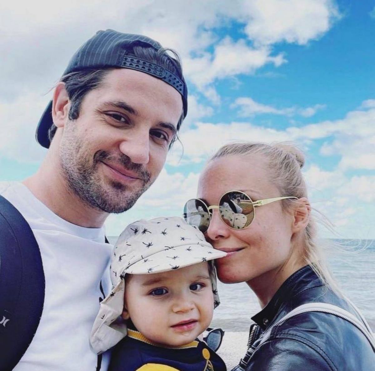 Звезда Кухни из Обнинска Марк Богатырёв подал на развод   kaluganews ru fn 1752894 html Актер из Обнинска Марк Богатырёв прославившийся ролью в сериале Кухня 10 ноября подал заявление о разводе с актрисой Татьяной Арнтгольц   Прислать новость Подписаться