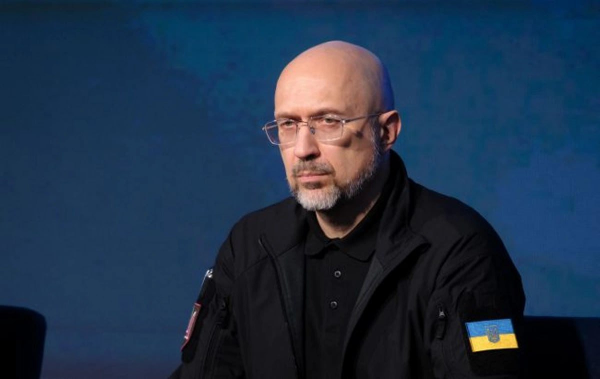 Шмыгаля пронесло В Раде отклонили назначение уже бывшего министра обороны на должность первого вице премьер министра и министра энергетики пишут украинские СМИ Перед этим в министерстве энергетики страны прорвало канализацию в подвале Депутат Рады Кучеренко предположил что это какой то знак для будущего нового руководителя БайБайден в МАХ