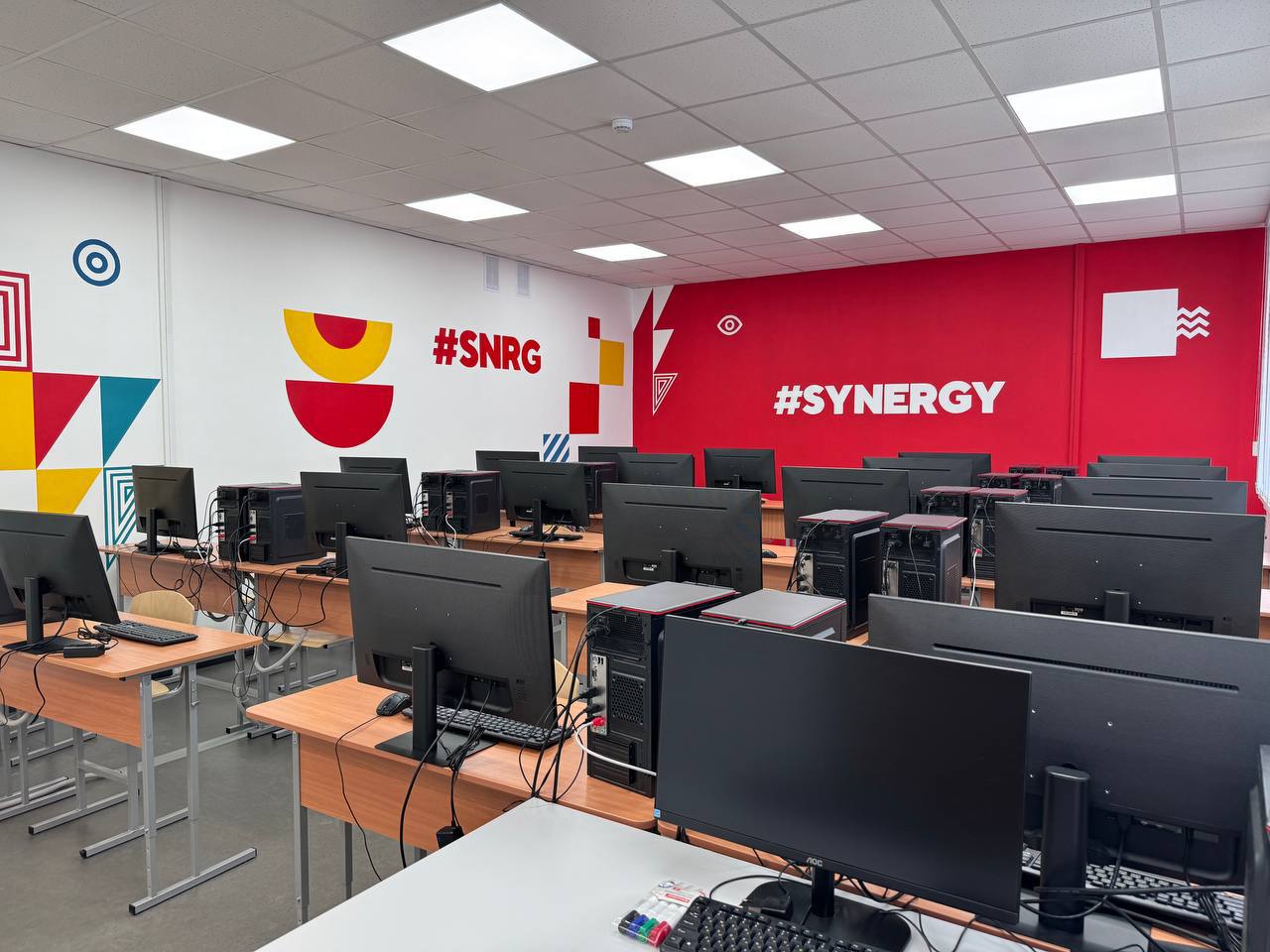 Якутский колледж цифровых профессий Синергия будет обучать разработке игр В 2025 году Колледж цифровых профессий Синергия первым открыл в Якутске набор на новую специальность Разработка игр дополненной и виртуальной реальности Это направление отвечает современным требованиям регионального и мирового рынков и позволяет готовить квалифицированных специалистов узкого профиля Дополнительную информацию о программах обучения и условиях поступления можно найти на официальном сайте Колледжа цифровых профессий Синергия колледж якутск рф ulusmedia Читайте нас в MAX