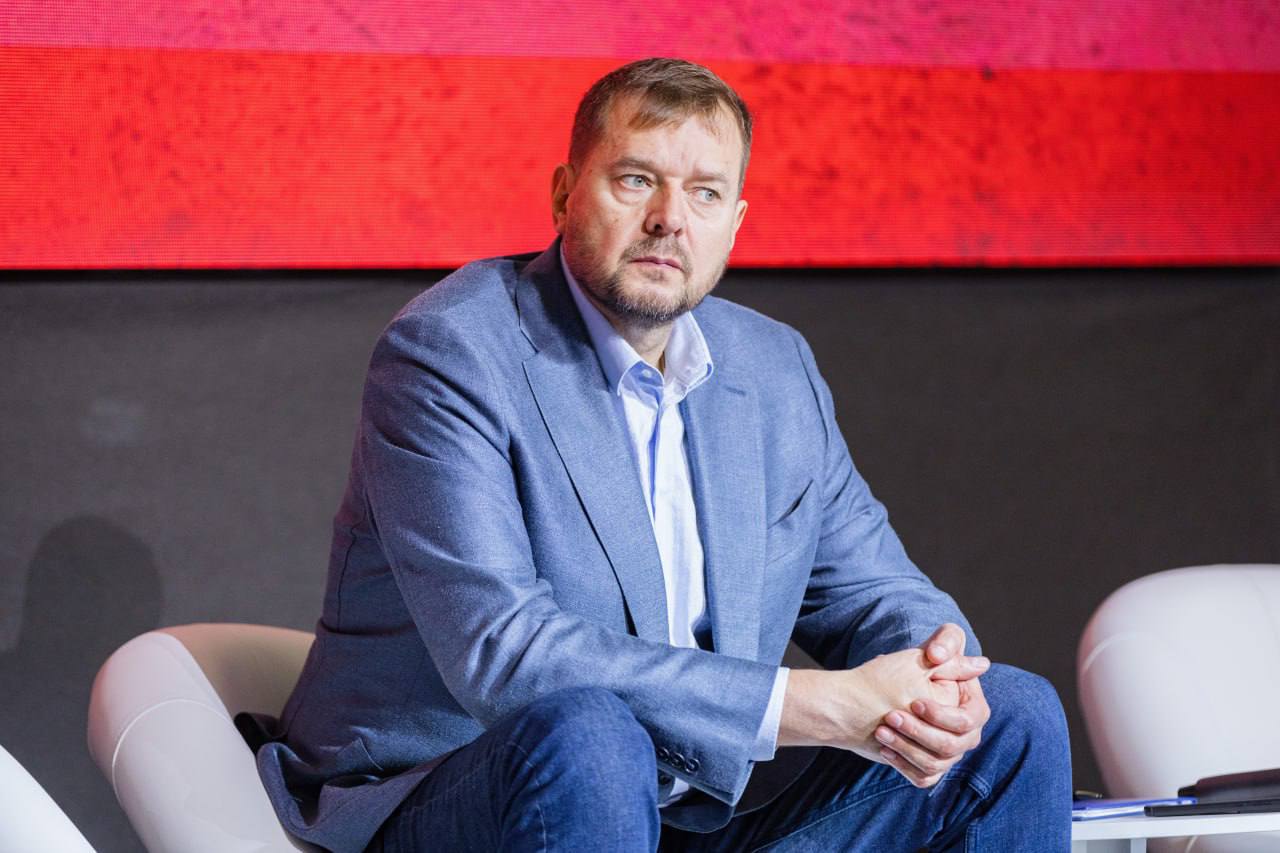 Семинар о работе органов власти в условиях военного положения прошел в Мелитополе Межведомственный образовательный семинар-форум для глав муниципалитетов Запорожской области на тему «Особенности организации работы органов власти и управления муниципальных образований Запорожской области в условиях военного положения. Проблемы и пути их решения» прошел на базе мультимедийного исторического парка «Россия — моя история» в Мелитополе, передает корреспондент Запорожского агентства новостей. Читать полностью , VK и ОК и читайте новости на нашем сайте