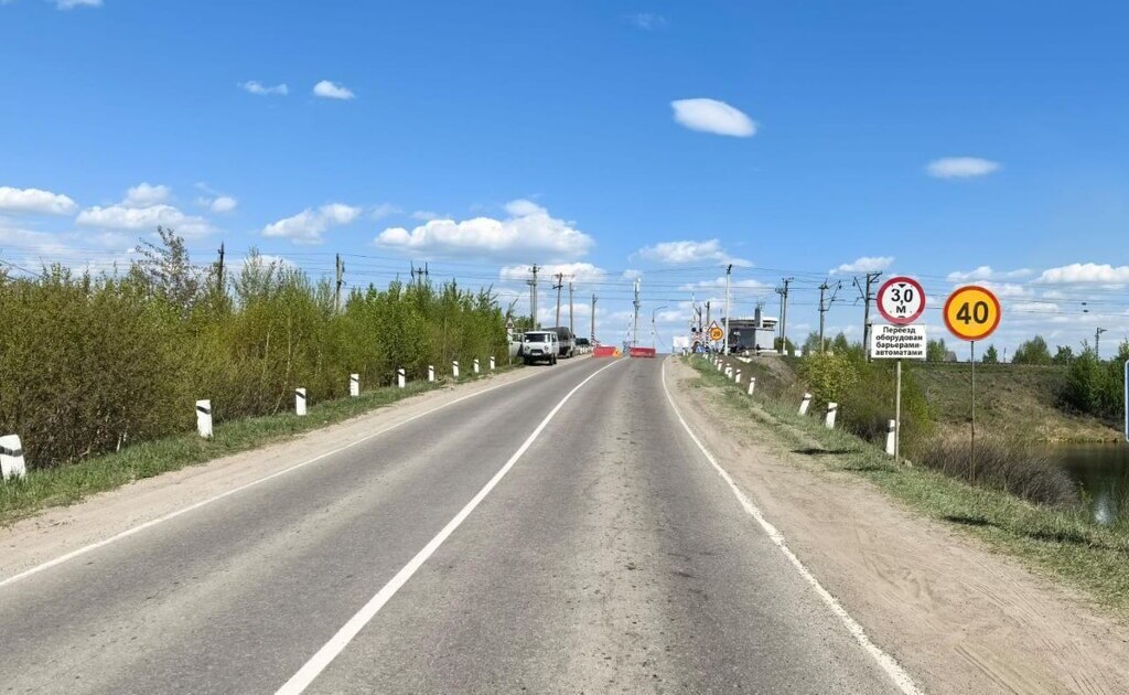 Движение по ж/д переезду «Баклаши» ограничат 29 июля.  Ограничение будет действовать с 11.00 до 15.00. ВСЖД рекомендует водителям спланировать маршрут заранее.   Переезд находится на улице Западной между Баклашами и Смоленщиной. Проехать в Смоленщину можно через Шелехов.   «Верблюд в огне»