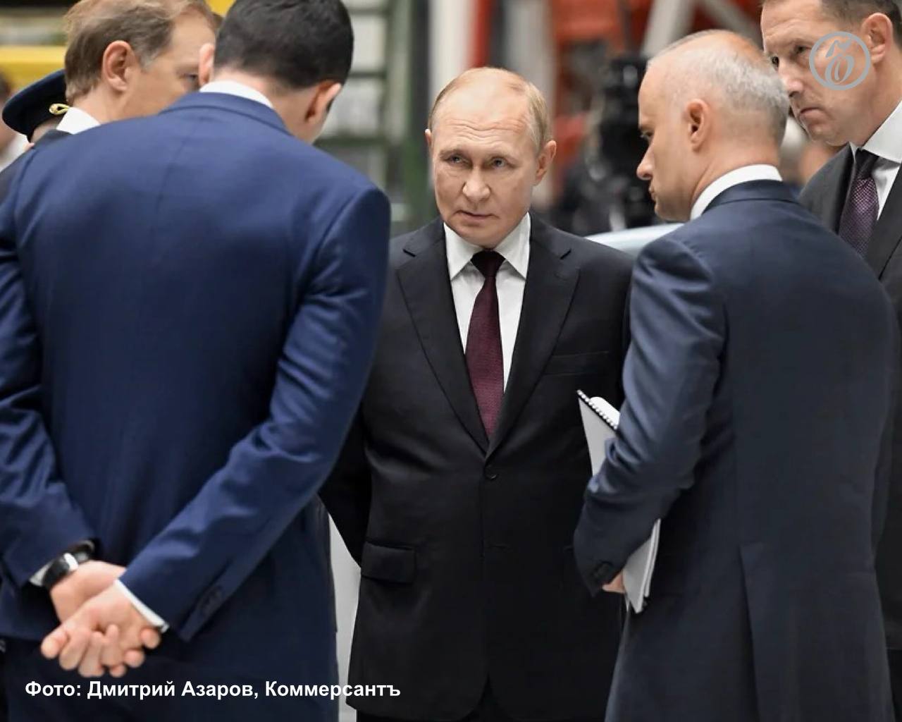 В Сириусе ученые рассказали Владимиру Путину о квантовых угрозах способах противодействия им Президент прибыл на федеральную территорию с рабочим визитом Об этом пишет РИА Новости Замруководителя научной группы в НТУ Сириус Константин Гнидко рассказал президенту об опасности связанной с развитием квантовых технологий По его словам появление квантовых компьютеров моментально сделает уязвимыми все действующие средства шифрования Тот у кого появятся эти технологии будет скрывать что он ими обладает чтобы действовать в своих интересах заявил Константин Гнидко Подписывайтесь на Ъ Кубань Черноморье