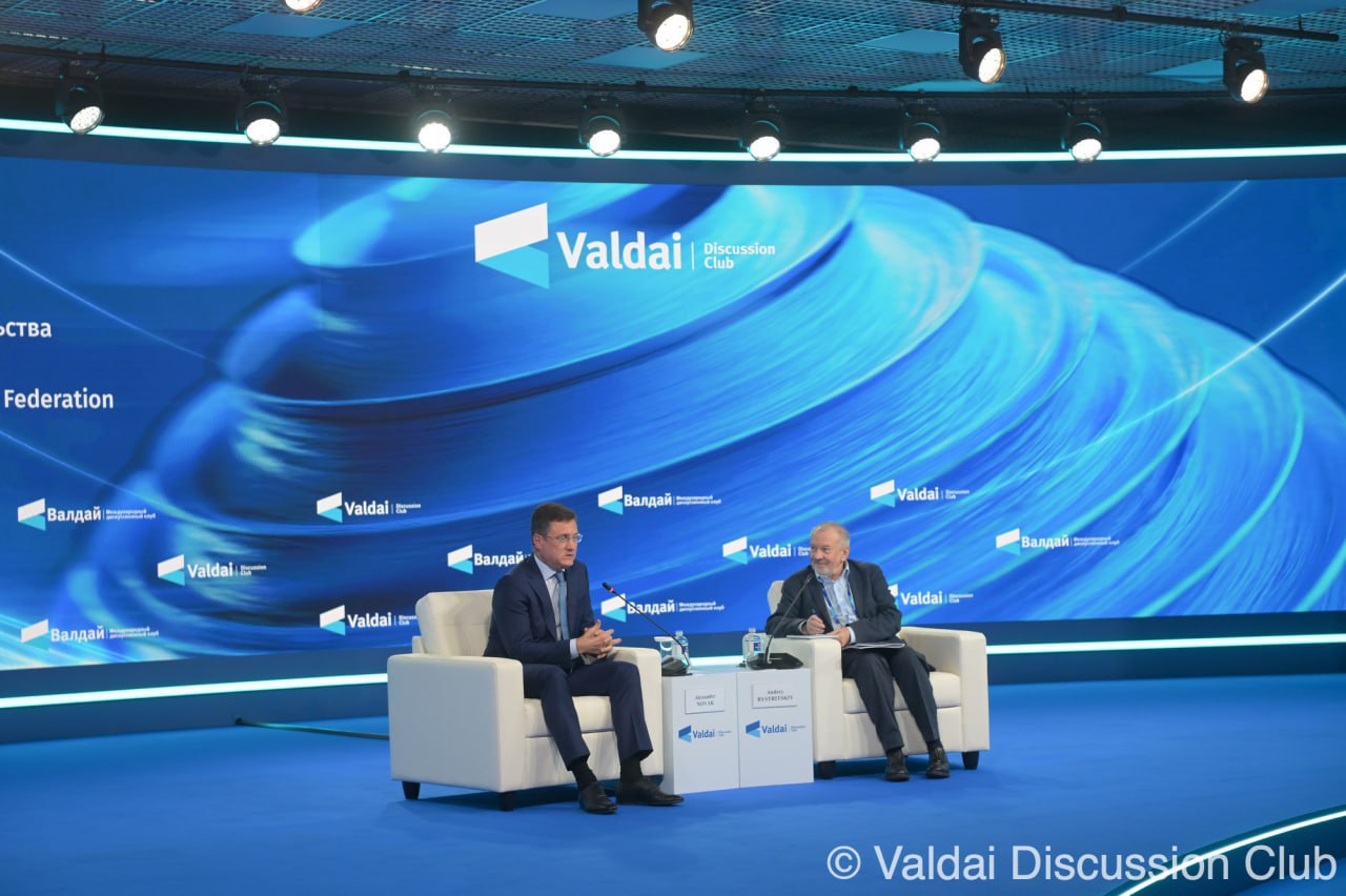Новак Экономика России в течение 2026 2027 годов выйдет на устойчивые темпы роста     smartlab news i 165424