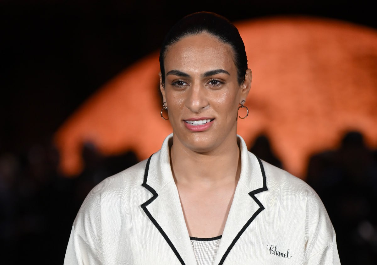 Боксер Хелиф заявила о согласии пройти гендерный тест но только от МОК Алжирский боксер Иман Хелиф заявила CNN что согласится выполнить требование о генетическом тестировании для участия в соревнованиях но только если оно будет проведено Международным олимпийским комитетом МОК Хелиф чемпионка Олимпиады в Париже ранее оспорила в Спортивном арбитражном суде CAS запрет участвовать в женских соревнованиях под эгидой World Boxing WB без подтверждения пола Она пропустила сентябрьский чемпионат мира Хелиф отметила что уважает МОК и его авторитет Они должны защищать женщин но при этом должны помнить что защищая женщин они не должны причинять вред другим женщинам добавила боксер Getty Images Подписаться на РБК Спорт