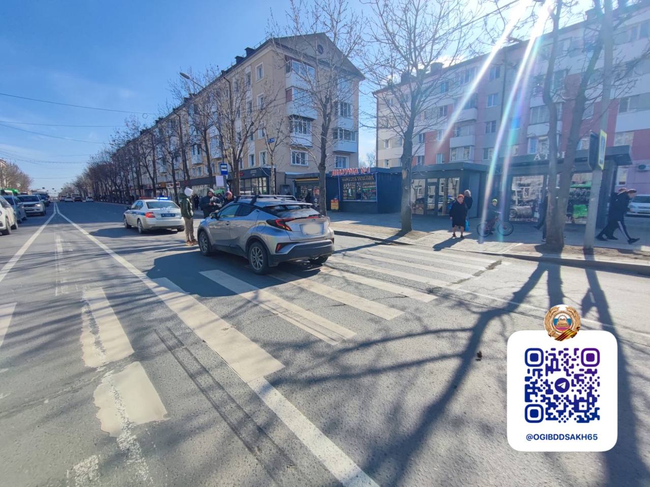 ДТП в областном центре   30 апреля 2025 года 16 часов 15 минут в городе Южно-Сахалинске в районе дома 218 по улице Ленина произошло дорожно-транспортное происшествие.   По предварительным данным, 58-летний водитель, управляя автомобилем «Toyota CH-R», двигаясь по улице Ленина в южном направлении, не предоставил преимущество и совершил наезд на несовершеннолетнего пешехода, переходившую проезжую часть по нерегулируемому пешеходному переходу.   В результате дорожно-транспортного происшествия несовершеннолетний пешеход получила телесные повреждения.   Проводится проверка.