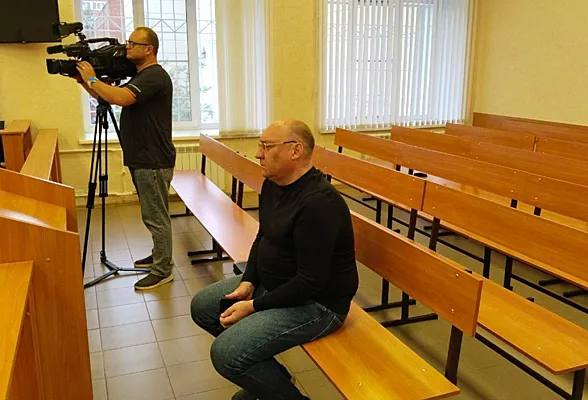 Бывший техдиректор ТГК 11 Владимир Сосков который считался виновным в том что Омск остался без отопления в морозы избежал реального срока его приговорили к штрафу Хотя прокуратура предлагала отправить его на два года в колонию Новости Омска Подписаться