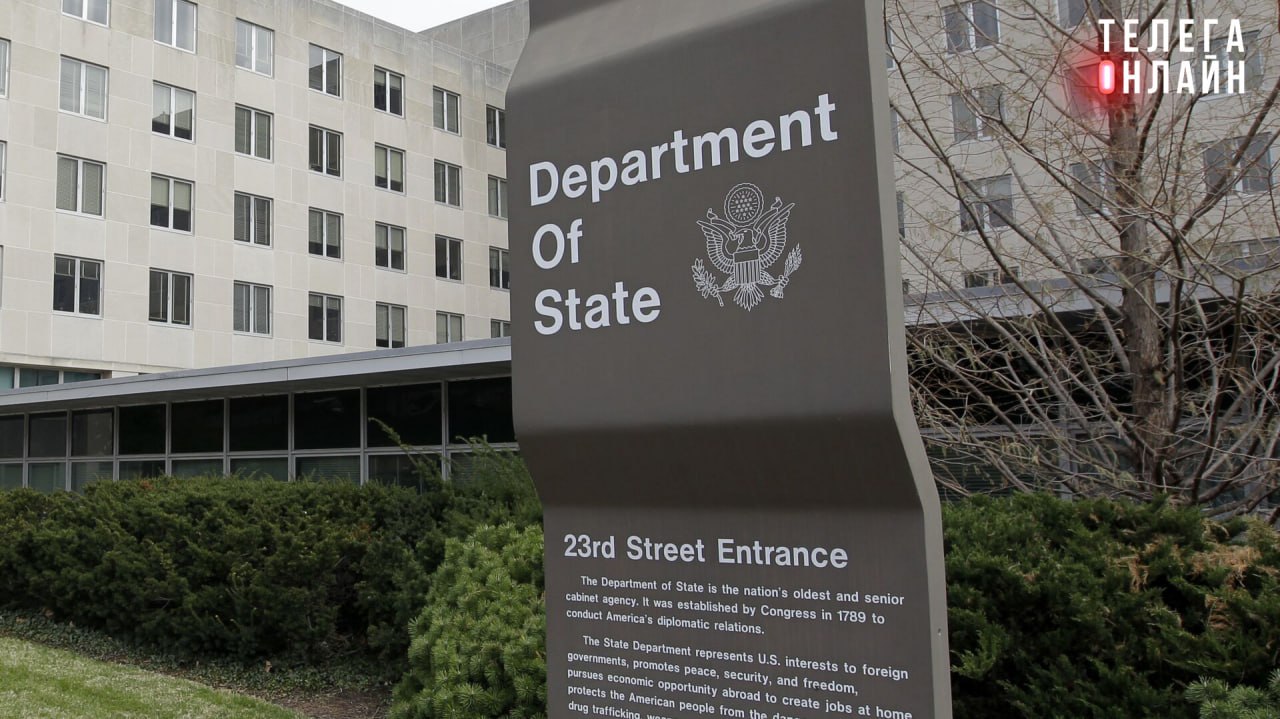Но печеньки-то раздавать будут? По сведениям Reuters, Госдепартамент США запретил американским дипломатам комментировать выборы в других странах. И как же теперь узнавать, где демократия настоящая, а где срок лицензии от главных демократов истек?!
