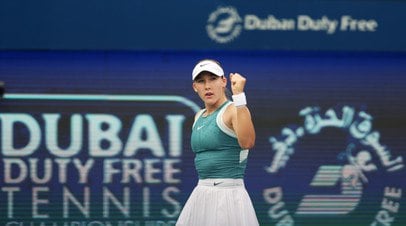 Андреева выиграла первый сет у Таусон в финале турнира WTA в Дубае   Российская теннисистка Мирра Андреева выиграла первый сет у датчанки Клары Таусон в финале турнира WTA в Дубае.  Читать далее