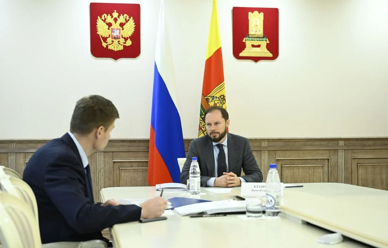 Временно исполняющий обязанности Губернатора Тверской области Виталий Королев заслушал доклад заместителя председателя Правительства Тверской области Министра экономического развития региона Ивана Егорова о ходе реализации инвестиционных проектов на территории Верхневолжья Иван Егоров представил макроэкономические показатели развития региона В Верхневолжье сохраняется положительная динамика инвестиций в основной капитал Благодаря реализации инвестпроектов обеспечен существенный рост промышленного и сельскохозяйственного производства увеличение объема валового регионального продукта Виталий Королев высоко оценил систему персонального сопровождения инвестиционных проектов на всех этапах их реализации в Тверской области Как отметил Президент Российской Федерации Владимир Владимирович Путин задача государства расширить пространство возможностей для отечественной экономики чтобы модернизировались и открывались новые производства и современные хорошо оплачиваемые рабочие места В Тверской области действует комплексная система поддержки инвесторов включающая административные финансовые организационные кадровые меры поддержки Активно работает Фонд развития промышленности Тверской области Мы сохраним все существующие меры поддержки инвесторов и бизнеса будем разрабатывать новые подчеркнул Виталий Королев Подробнее по ссылке Подписаться на Пул69 в МАХ