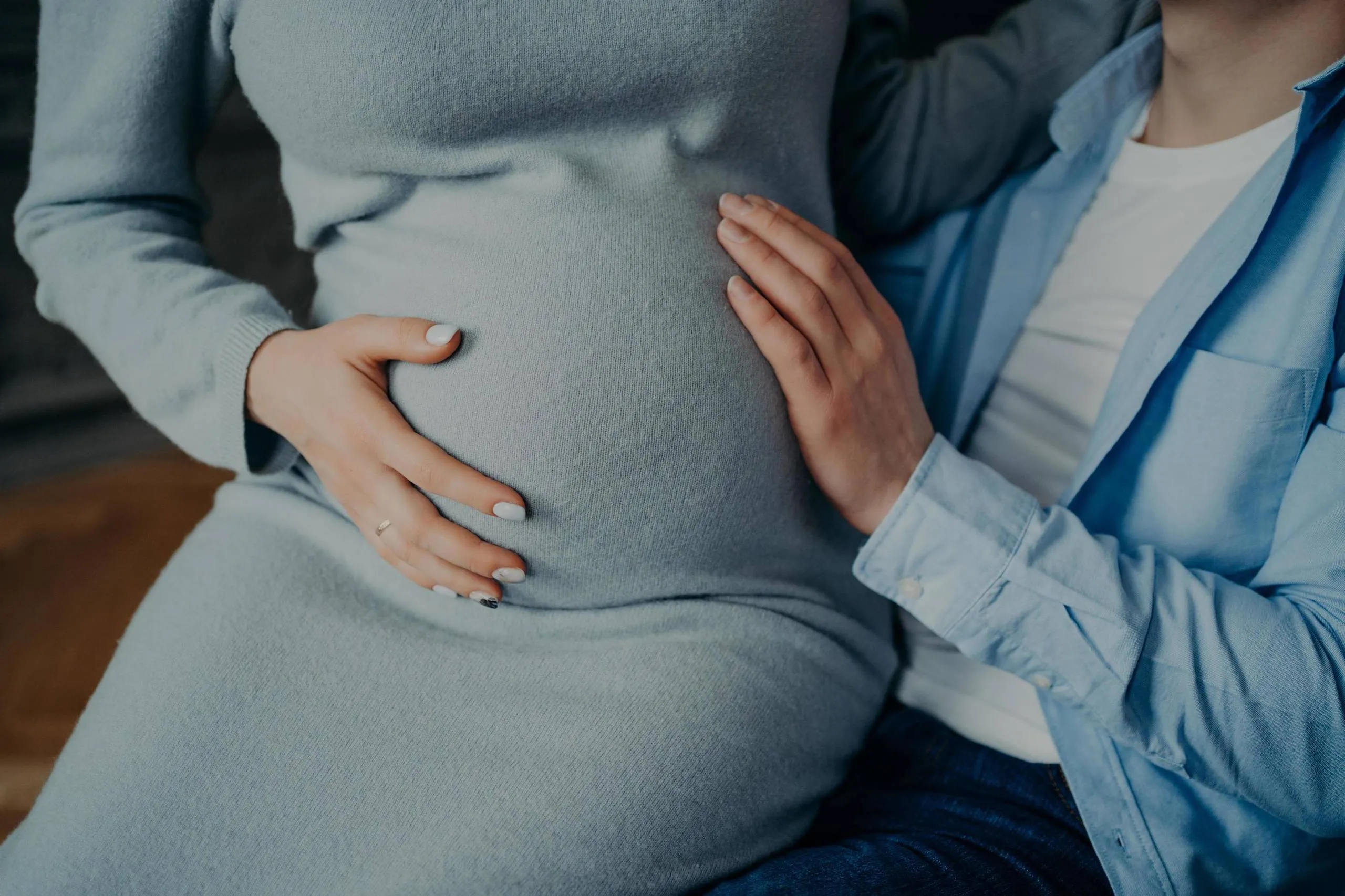 Будущих родителей ждут пять бесплатных занятий по ОМС с акушерами педиатрами и психологами Минздрав утвердил единые правила подготовки к рождению ребенка Главное нововведение обязательное участие будущих отцов их будут обучать уходу за новорожденным и поддержке во время родов Не грузятся фото видео Мы в Max