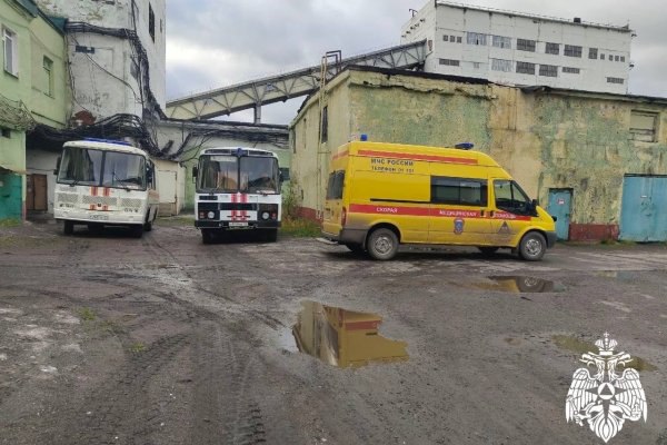 Прорыв воды на шахте Комсомольская произошел при выполнении технических работ На место выехали подразделения Воргашорского взвода военизированной горноспасательной части и медицинская бригада Рабочая смена шахты выведена на поверхность Проводятся поиски одного горнорабочего komiinform ru news 285799