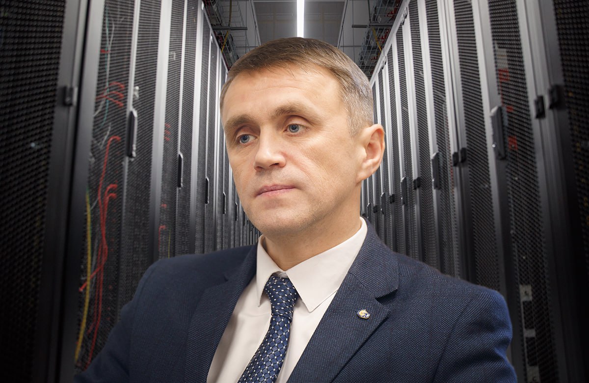 В Татарстане почти половину прироста энергопотребления обеспечили ЦОДы Потребление электроэнергии в энергосистеме республики по итогам прошлого года выросло на 5 5 и весомый вклад в этот разгон впервые внесли дата центры Об этом Татар информу рассказал директор Регионального диспетчерского управления энергосистемы Татарстана Андрей Большаков Также в интервью Как при росте энергопотребления сократилась выработка Рекордные максимумы потребления мощности Нужна ли модернизация Заинской ГРЭС Эффект от цифровизации Читайте интервью на сайте Татар информа Большаков Новая нормальность энергосистемы РТ работа в полуэкстремальных режимах iatatarinform tatarinform