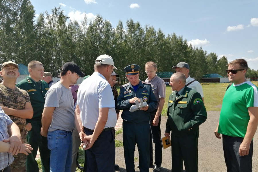 Одна из задач федерального проекта “Сохранение лесов” нацпроекта “Экологическое благополучие” — сокращение площадей лесных пожаров. Для ее достижения необходим комплексный подход, включающий в себя постоянную превентивную работу, выявление и наказание нарушителей, слаженные действия при возникновении лесного пожара и, конечно, использование современных технологий. Как сегодня с этим обстоят дела в Чувашии?
