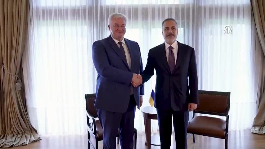 Встреча глав МИД Турции и Украины в Анталье перед визитом Зеленского