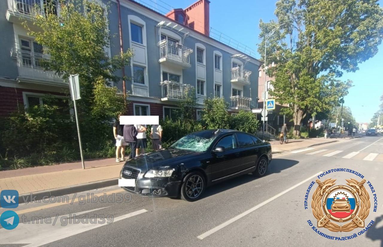 На Лейтенанта Катина автомобилист насмерть сбил велосипедиста.   Вчера вечером, около 18 часов, 22-летний водитель «Ауди», ехавший от проспекта Мира в сторону Спортивной, сбил 41-летнего велосипедиста, который проезжал дорогу слева направо.    Мужчину экстренно госпитализировали, но в больнице он скончался.    Подписаться   Прислать новости