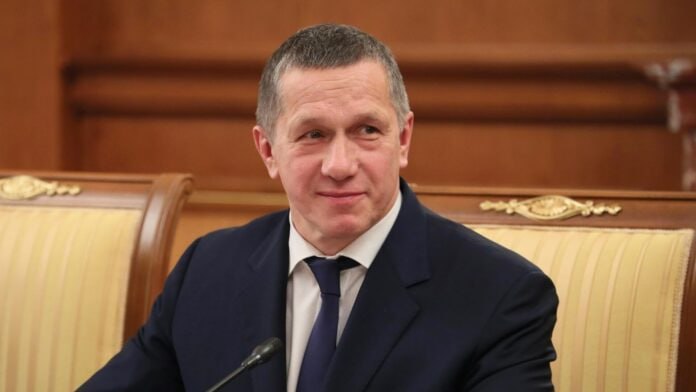 Юрий Трутнев поздравил якутян с 3 летием центра ВОИН Зампред правительства Российской Федерации полпред президента РФ в Дальневосточном федеральном округе и председатель наблюдательного совета центра военно спортивной подготовки и патриотического воспитания молодежи ВОИН Юрий Трутнев поздравил коллектив и курсантов центра с трехлетием его основания Подробнее читайте по ссылке Фото РИА Новости Екатерина Штукина yk24 ru в MAX Telegram ВК VK Видео