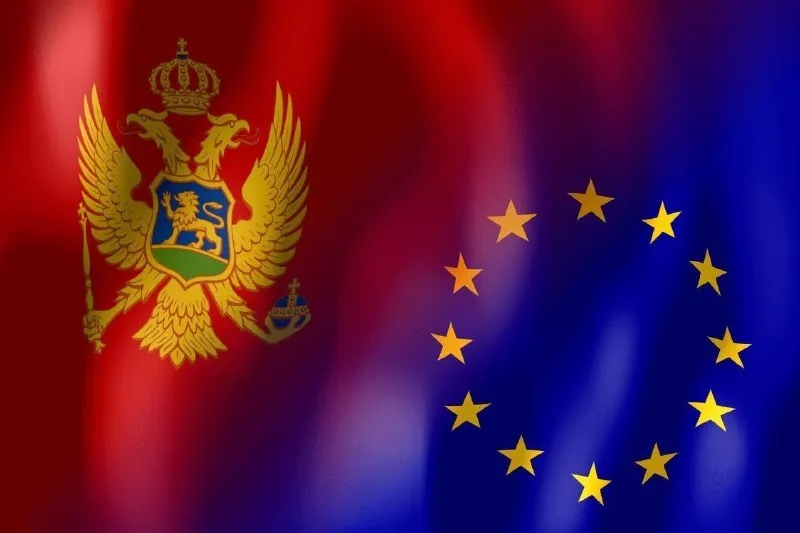 Евросоюз начал подготовку к вступлению Черногории в качестве 29 го члена Европейский Союз официально приступил к процессу подготовки договора о принятии Черногории в свои ряды Согласно информации предоставленной европейскими средствами массовой информации представители стран членов ЕС уполномочили формирование специальной рабочей группы задачей которой является разработка официального документа о присоединении Черногории к сообществу Как ожидается окончательное утверждение и подписание данного соглашения состоится к 2028 году Это событие ознаменует первое расширение Европейского Союза с момента вступления Хорватии в 2013 году то есть спустя примерно полтора десятилетия