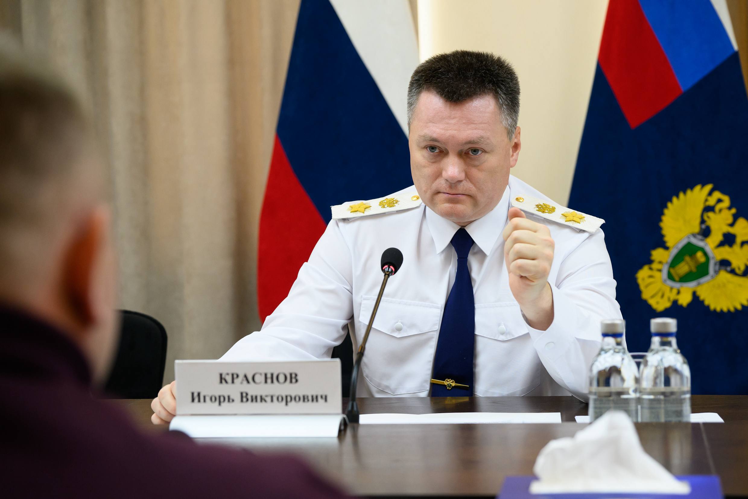 Более четырех часов продолжался прием граждан Генпрокурором России. Личное участие Игоря Краснова потребовалось в решении вопросов получения участниками СВО мер государственной поддержки, доступности медицинской помощи, надлежащего состояния объектов социальной инфраструктуры, переселения людей из аварийных домов и других актуальных для региона проблем.   Подробнее – на сайте Генпрокуратуры России.