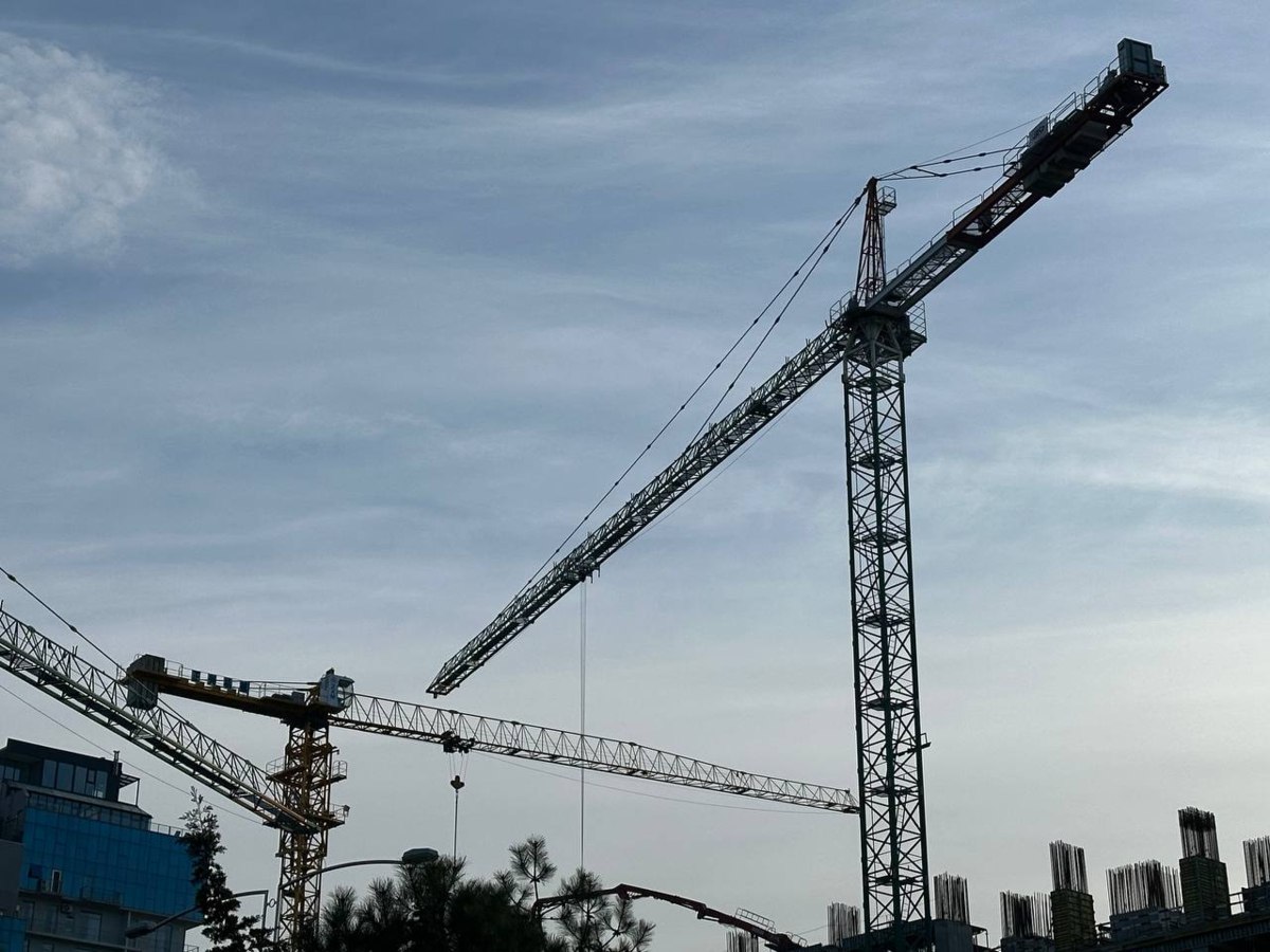 В Кисловодске построят новый корпус санатория «Электроника» за 407 млн рублей  Заказчиком выступает государственное казенное учреждение «Санаторий «Электроника» Федеральной таможенной службы России».   Заявки на конкурс принимаются до 29 июля 2025 года.  #Стройка