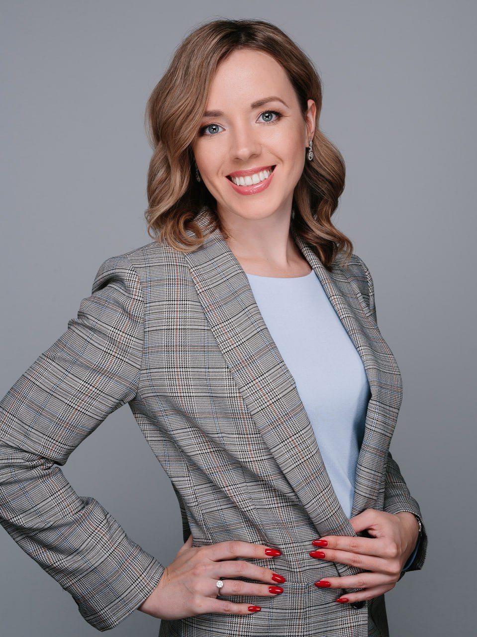 Бизнес леди из Новосибирска возглавила министерство туризма Хабаровского края Главой министерства туризма Хабаровского края стала новосибирский предприниматель Марина Ярцева О назначении стало известно 14 января На сайте краевого минтуризма Ярцева значится и о министра Марина Ярцева в Новосибирске известна своей общественной работой Она вице председатель Новосибирского отделения Опоры России где руководит комитетом по промышленности Ее заслуга в создания Центра экспертизы Кроме того сибирячка является индивидуальным предпринимателем производство технических газов С назначением Подписаться на наш канал в MAX