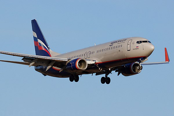 Авиакомпании Группы Аэрофлот за 2025 год перевезли 55 3 млн пассажиров Авиакомпании группы Аэрофлот по итогам 2025 года перевезли 55 3 млн пассажиров что соответствует уровню 2024 года больше на 0 1 На внутренних линиях перевезено 42 млн пассажиров на международных 13 4 млн пассажиров Об этом сообщает AVIA RU со ссылкой на данные пресс службы группы Пассажирооборот увеличился на 3 4 до 154 1 млрд пассажиро километров предельный пассажирооборот вырос на 2 7 Процент занятости кресел составил 90 2 увеличившись на 0 6 п п год к году aviaru net n291484