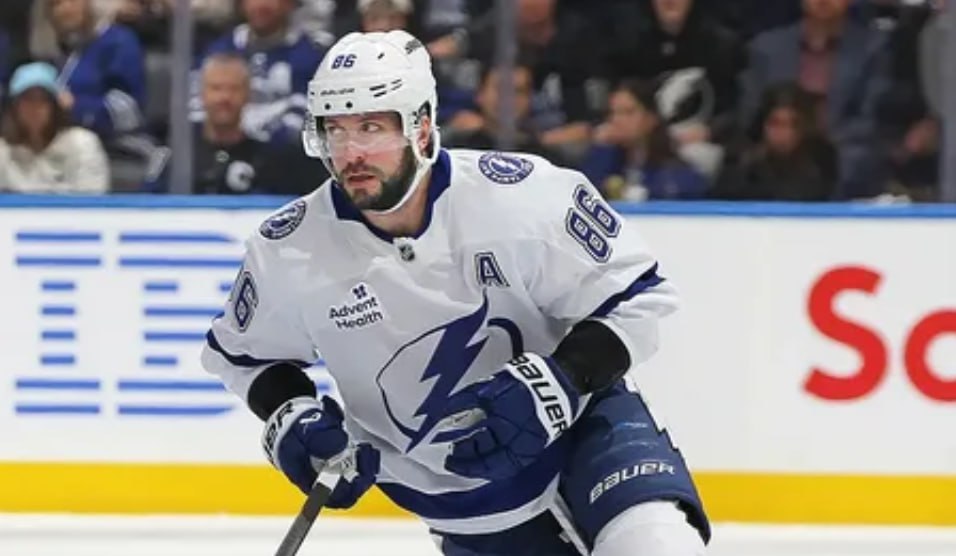 Гол и 2 ассиста Кучерова помогли Тампе победить Вашингтон Встреча завершилась победой молний со счетом 5 3 Кучеров получил травму во втором периоде и не смог продолжить игру Капитан Вашингтона Александр Овечкин завершил встречу с показателем полезности 2