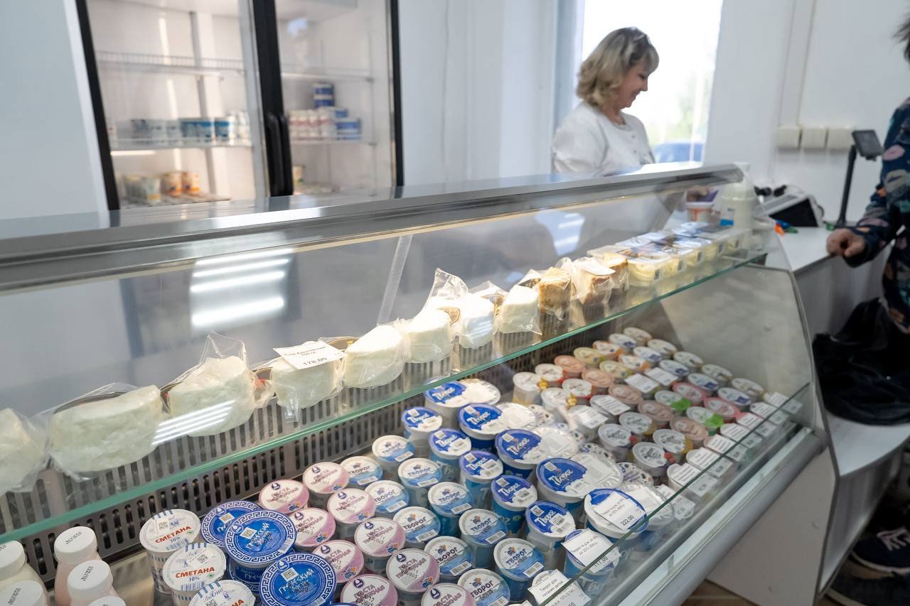 АО Комбинат питания Иркутска сообщает что розничные торговые точки детской молочной кухни в Иркутске временно закрыты на период перерегистрации кассовой техники Работа точек будет возобновлена сразу после завершения технических процедур Ранее муниципальное унитарное предприятие Комбинат питания Иркутска завершило процедуру реорганизации в акционерное общество Комбинат питания Иркутска при этом все обязательства и деятельность предприятия сохраняются в полном объёме