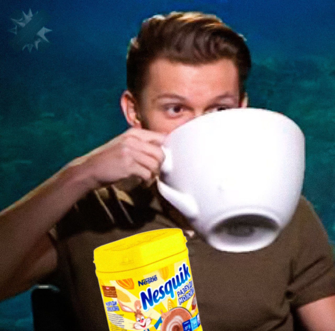 Какао спасение для тех кто весь день сидит за компьютером Учёные выяснили что флавонолы группа природных растительных соединений которые обладают мощными антиоксидантными противовоспалительными и защитными свойствами в составе какао помогают сосудам работать правильно даже после нескольких часов непрерывного сидения По данным исследователей современные молодые люди проводят сидя около шести часов в день так что чашка какао может быть не просто удовольствием но и пользой для здоровья   беру на заметку лучше старый добрый кофеёк НЕ МОРГЕНШТЕРН