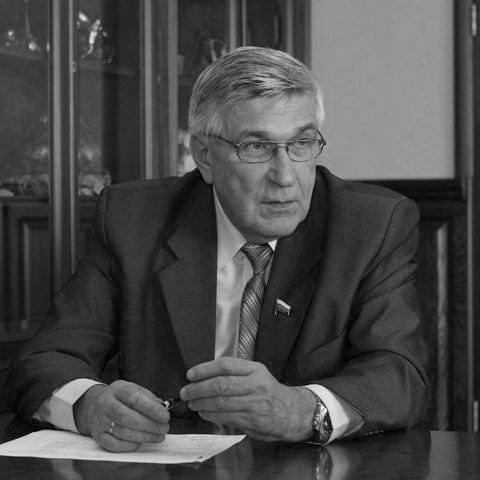 Умер депутат Госдумы от Липецкой области Михаил Тарасенко.  О его смерти сообщил спикер нижней палаты парламента Вячеслав Володин во время заседания.   Госдума    Подпишитесь на «Ведомости»