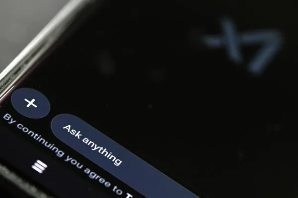 В правительстве назвали число использующих нейросети россиян Сервисы на базе искусственного интеллекта применяют более 20 миллионов жителей страны Затраты бизнеса на внедрение и применение технологий ИИ в 2025 году превысили 250 миллиардов рублей Об этом на международной конференции Data Fusion рассказал вице премьер Дмитрий Григоренко Он подчеркнул что технологии искусственного интеллекта развиваются очень динамично Если в прошлом году мы обсуждали перспективы применения ИИ то сейчас уже активно его применяем отметил вице премьер правительства Подписаться на Говорит Москва Telegram VK MAX