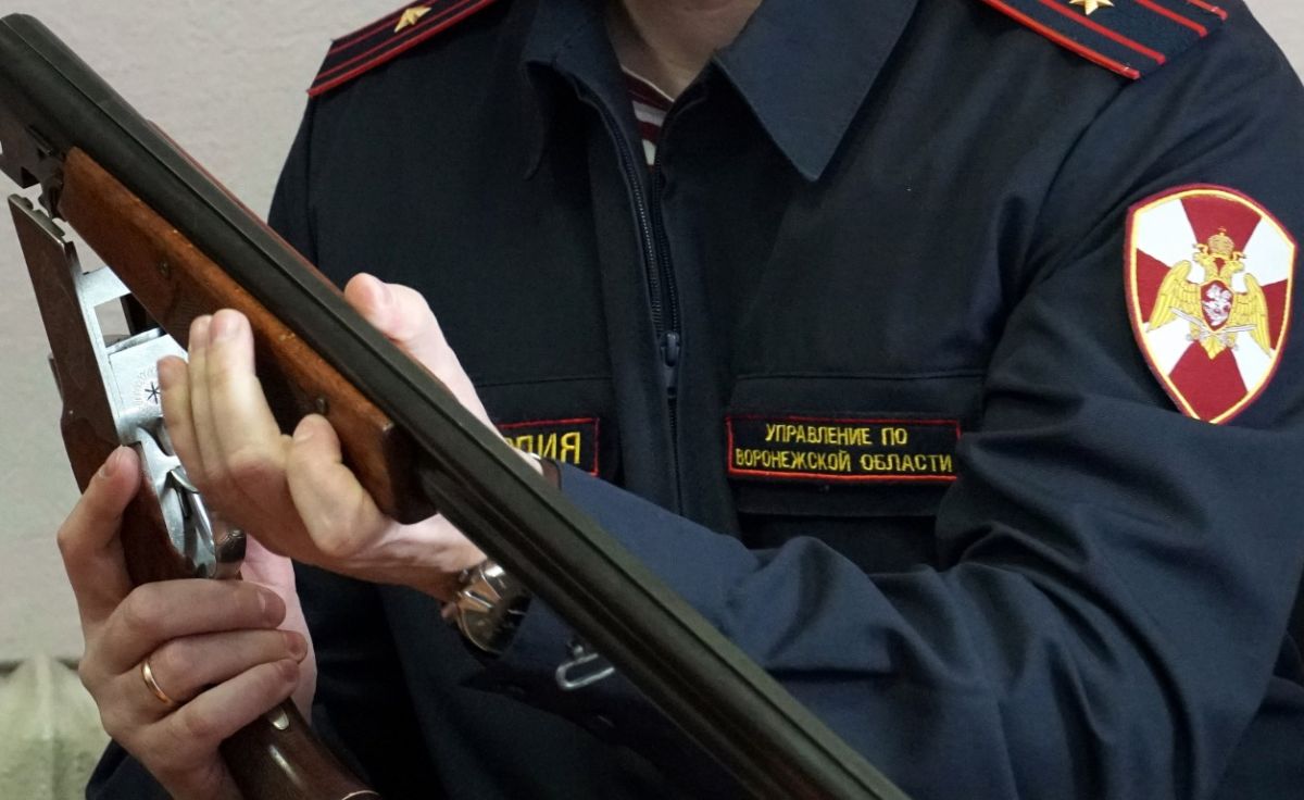 Воронежские росгвардейцы изъяли из оборота 17 единиц оружия за неделю Всего проверок по владельцам гражданского оружия было более 154. Выявили во время контрольно-проверочных мероприятий 11 административных правонарушений. ↗ Прислать новость Подписаться