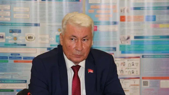 КПРФ выдвинула Андрея Жидкова на выборы губернатора Тамбовской области На конференции тамбовского областного отделения КПРФ 17 июня было принято решение о выдвижении на сентябрьские выборы главы региона первого секретаря местного обкома и депутата облдумы Андрея Жидкова. Об этом сообщили в избирательной комиссии Тамбовской области. Фото: пресс-служба тамбовского обкома КПРФ Подписывайтесь на «Ъ-Черноземье»