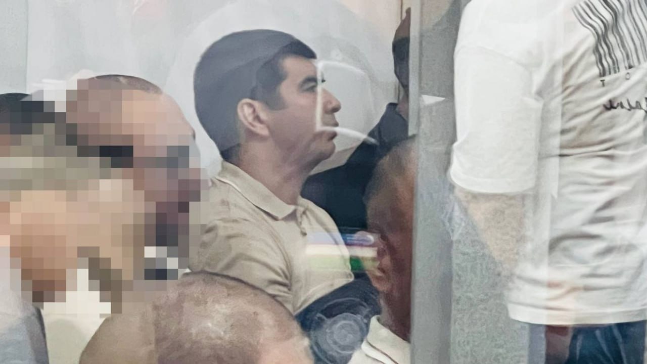 Суд вынес приговор Азизу Воитову Бывший министр сельского хозяйства признан виновным по соответствующим статьям однако в связи с возмещением ущерба ему назначено наказание не связанное с лишением свободы Бывший директор Агентства по оказанию услуг в сельском хозяйстве приговорён к 8 5 годам лишения свободы В рамках дела ещё 9 человек осуждены к реальным срокам kun uz ru 32297445 Официальные страницы Kun uz Telegram Facebook Instagram Youtube