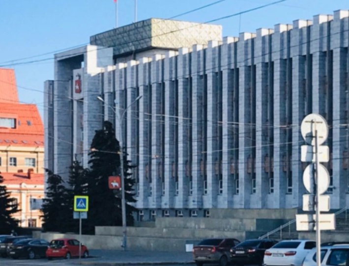 Новое правительство Пермского края сформируют в течении трех месяцев Новое правительство Пермского края должно быть сформировано в течение трёх месяцев со дня вступления губернатора в должность Об этом сообщил Новый компаньон со ссылкой на пресс службу правительства региона Сроки закреплены указом о системе исполнительных органов власти Пермского края Документ предусматривает что состав правительства формируется не позднее трёх месяцев после сложения полномочий действующего кабинета либо его отставки по решению губернатора rbc perm