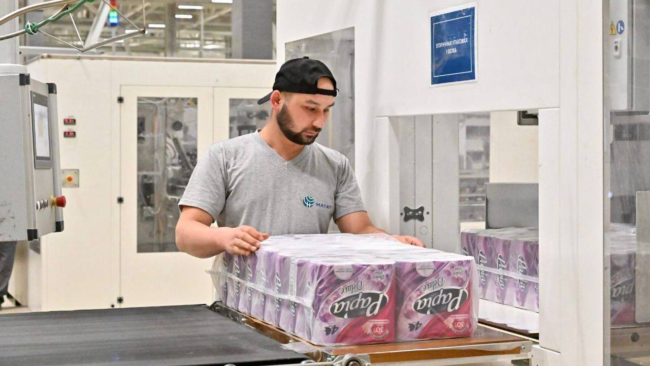 Хаят второе расширение Инвестиции 180 миллионов Компания запустила новую линию по производству бумажных полотенец Инвестиции в проект составили 180 млн рублей Продукция которая будет выпускаться на новой линии предназначена для офисов промышленных предприятий медицинских и образовательных учреждений Присоединяйтесь к Народу Обнинска