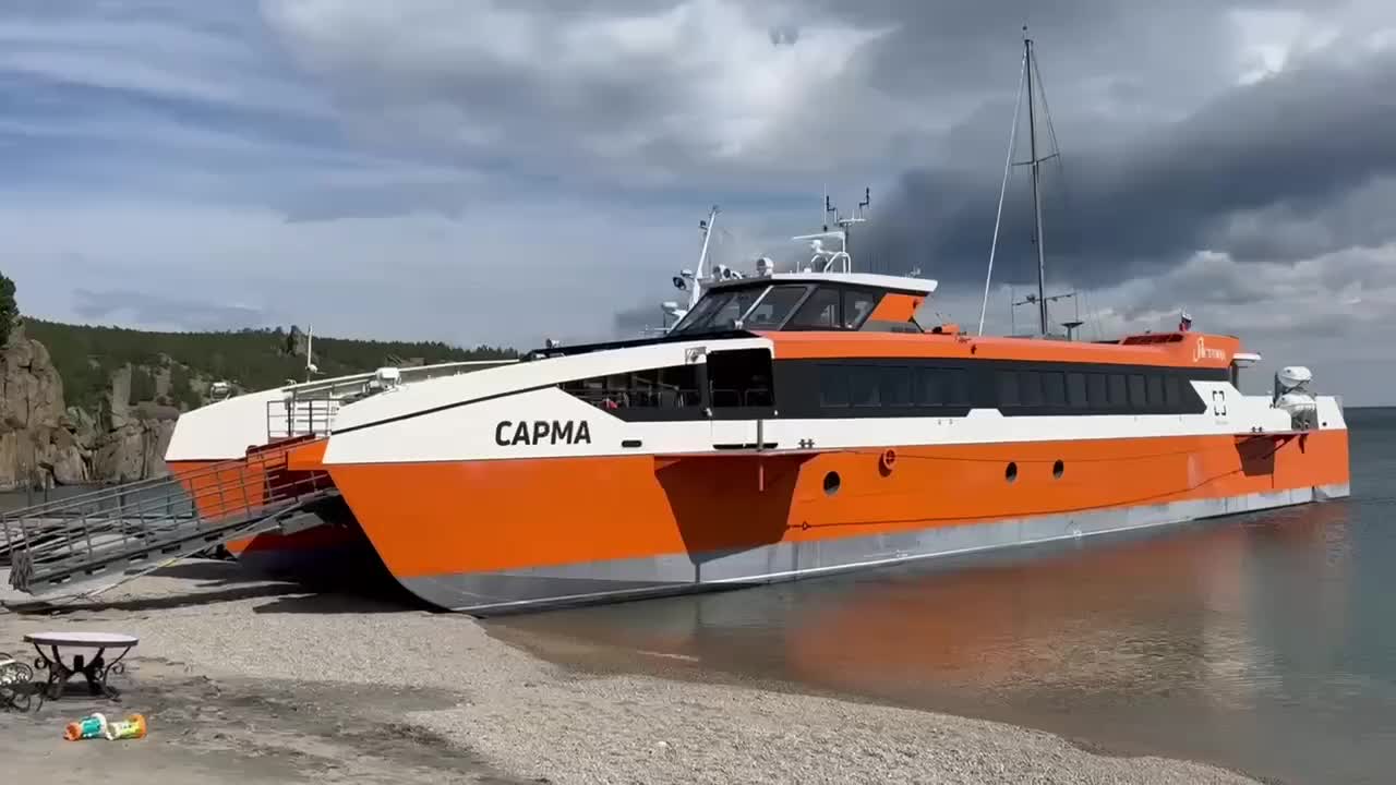 Запуск скоростного катамарана Сарма на Байкале: новое направление из Иркутска в бухту Песчаную