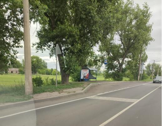 Пять новых регулярных автобусных маршрутов зарегистрировано в межрегиональном сообщении с историческими регионами Пять новых межрегиональных маршрутов регулярных автобусных перевозок пассажиров зарегистрированы в транспортном сообщении с Луганской Народной Республикой, Запорожской областью и Херсонской областью. Маршрутной сетью планируется обеспечить сообщение пассажирскими автобусными перевозками между ЛНР и Ростовской областью двумя регулярными межрегиональными маршрутами, одним маршрутом – с г. Москвой. В Запорожской области установлен маршрут регулярных автобусных пассажирских перевозок в сообщении с Ростовской областью и в Херсонской области – один маршрут проследует в направлении Краснодарского края. Начать эксплуатацию этих маршрутов согласно действующему законодательству необходимо не позднее, чем через 90 дней с даты внесения в Реестр, то есть не позднее 6 октября текущего года. В настоящий момент на территории ЛНР зарегистрировано 311 маршрутов, в Запорожской области установлено 58 межрегиональных маршрутов регулярных автобусных перевозок и 43 маршрутов – в Херсонской области. Региональные транспортные предприятия и профильные ведомства получают необходимую информационную поддержку от Росавтотранса в части регистрации новых маршрутов, в свою очередь начало рейсовой работы по установленным маршрутам позволяет пассажирам выбирать удобное время отправления рейса и прибытия в нужный остановочный пункт. Для транспортных предприятий реализована возможность подачи заявлений на установление новых межрегиональных автобусных маршрутов через Единый портал государственных и муниципальных услуг, это упрощает процесс оформления документов и сокращает сроки их рассмотрения.
