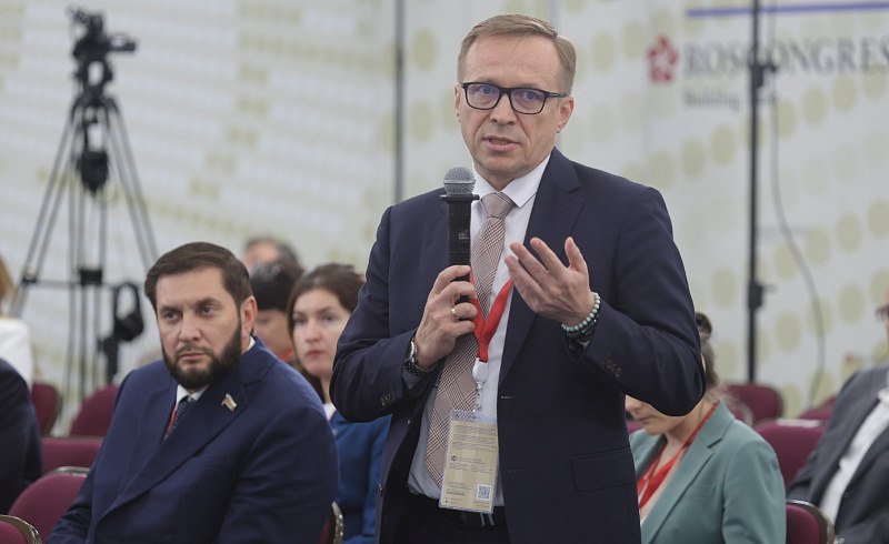 Архангельская область поделилась опытом в сфере обращения с отходами На полях Петербургского международного экономического форума прошла панельная сессия «Экология и экономика: синергия финансовых механизмов и инноваций в обращении с отходами». Интересно ну а вдруг , что там обсуждали? Кликайте по ссылке. Фото: Александра Конычева
