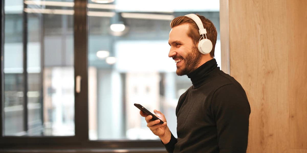 Сбер внедрил нейросетевую модель GigaChat которая помогает предпринимателям выбрать коды ОКВЭД исходя из особенностей их бизнеса при регистрации ИП в СберБанк Онлайн oboz info sber uprostil registratsiyu ip s pomoshhyu iskusstvennogo intellekta