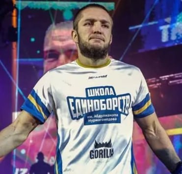 Сайгиду Изагахмаеву назначен дебютный бой в UFC Представитель школы Абдулманапа Нурмагомедова Сайгид Изагахмаев летом текущего года подписавший контракт с UFC дебютирует в организации 22 ноября на турнире в Катаре а его соперником станет датчанин Николас Далби Об организации поединка в полусреднем весе со ссылкой на источник близкий к ситуации сообщил спортивный обозреватель Майк Бон telesportudar