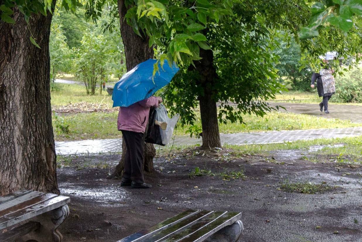  В Татарстане ночные заморозки сменятся резким потеплением По данным Гидрометцентра республики, ночью столбики термометров покажут до 2 градусов выше нуля. Температура же днём прогреется до +25. В некоторых районах возможны небольшие заморозки до -1 градуса. Осадков не ожидается. KazanFirst в бот