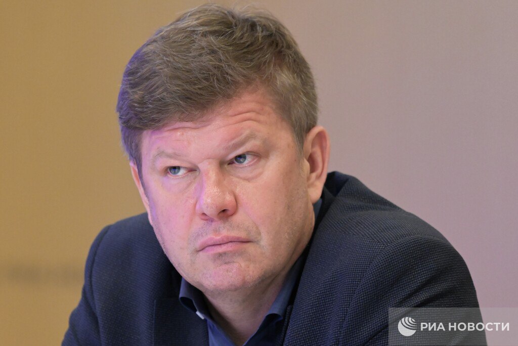 Федерация лыжных гонок МО не будет рассматривать членство Губерниева Несмотря на отказ, Дмитрий в разговоре с РИА Новости заявил, что является членом «ассоциации лыжных видов Сходни» и именно через нее будет баллотироваться на пост президента ФЛГР.