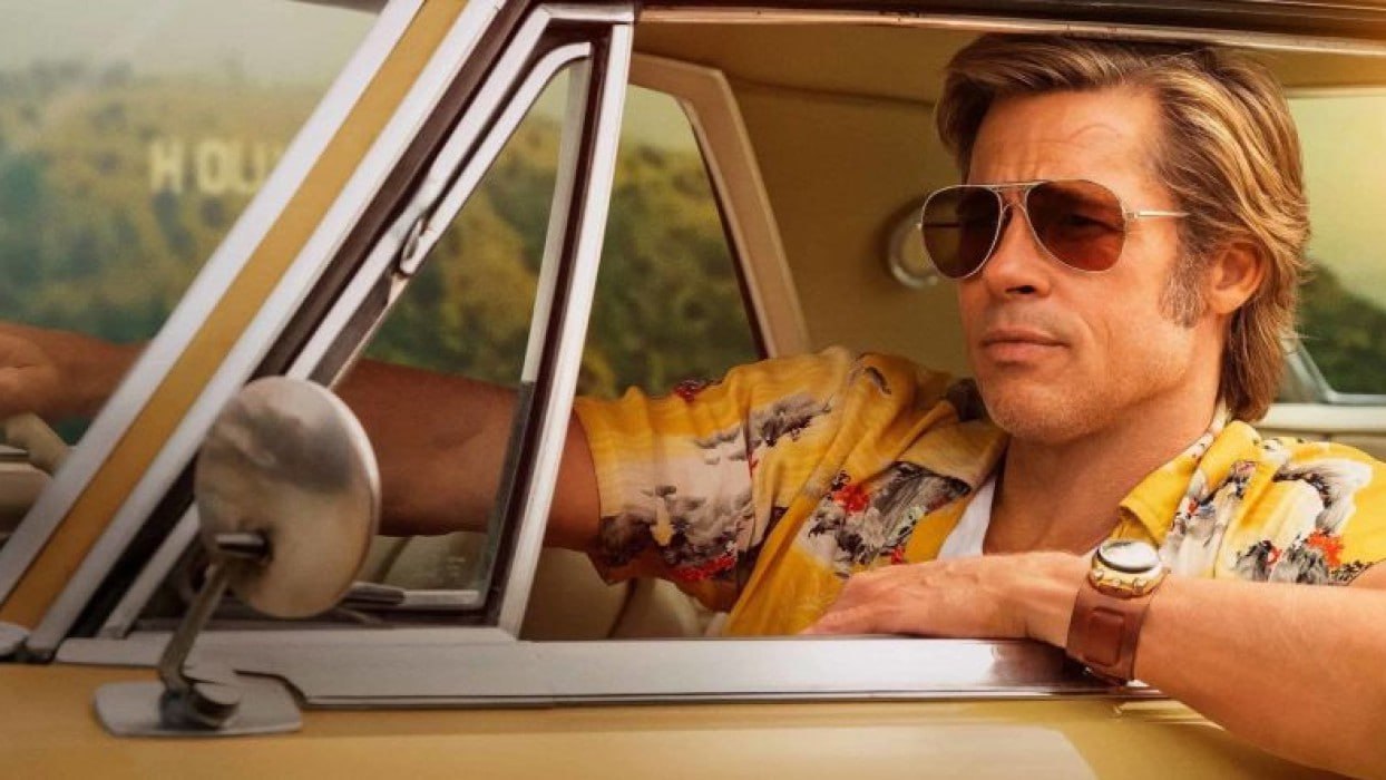 Продолжение Однажды в Голливуде выйдет летом 2026 года Кроме того Variety сообщает что Netflix обсуждает мировой кинотеатральный прокат фильма Приключения Клиффа Бута Проект расскажет о каскадёре работающем на голливудские студии и решающем их закулисные проблемы Сценарий написал Квентин Тарантино режиссирует Дэвид Финчер съёмки идут в Лос Анджелесе Главную роль вновь исполняет Брэд Питт но теперь история станет отдельной вне событий Однажды в Голливуде Кино championatgaming Подписывайся на Чемп Play