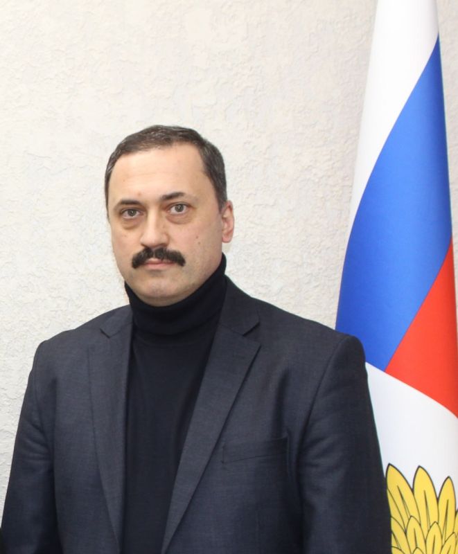 Министр здравоохранения Запорожской области Борис Александров покидает свой пост.   На должности министра здравоохранения Запорожской области Борис Александров проработал три года.   За это время система здравоохранения значительно преобразилась:  ⏺в области появляются новые виды оказания медицинской помощи; ⏺восстановлены служба крови, противотуберкулезная служба, наркологическая служба;  ⏺бесплатными стали лекарственное обеспечение в стационарах, обеспечение расходными материалами, все хирургические вмешательства, госпитализация, амбулаторная помощь; ⏺развивается система льготного лекарственного обеспечения;  ⏺в область поставлено уже около десятка аппаратов компьютерной и магнитно-резонансной томографии; ⏺создана централизованная лаборатория, которая позволяет выполнять все лабораторные исследования в государственной медицинской организации бесплатно.  ⏺развиваются такие масштабные проекты, как строительство многопрофильного педиатрического центра в Мелитополе.    ЗАПОРОЖСКИЙ ТЕЛЕГРАФ