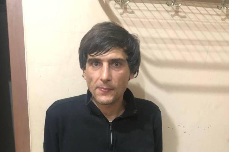 Жителя Сухума задержали с мефедроном на посту Приморское Сотрудники уголовного розыска и ДПС Гудаутского РОВД провели оперативно профилактические мероприятия в ходе которых на посту ГАИ Приморское был задержан Роман Какалия 1984 года рождения При личном досмотре у мужчины был изъят мефедрон в крупном размере который он хранил и перевозил незаконно По факту обнаружения наркотиков возбуждено уголовное дело Подозреваемый находится под подпиской о невыезде Апсныпресс Instagram Facebook Дзен