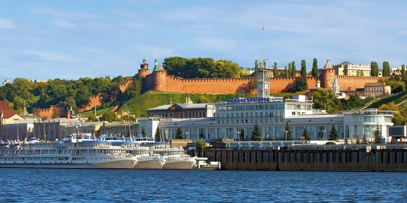 Летом 2025 года Нижний Новгород занял второе место в списке самых востребованных в России направлений для отдуха на берегу реки Волги, сообщает сервис Tvil.ru. В областном центре туристы, как правило, планируют находиться три дня, стоимость ночи проживания составляет 5,8 тыс. рублей. Эта самый высокий ценник среди городов, попавших в рейтинг. Лидирует в списке Казань, на третьем месте Волгоград.