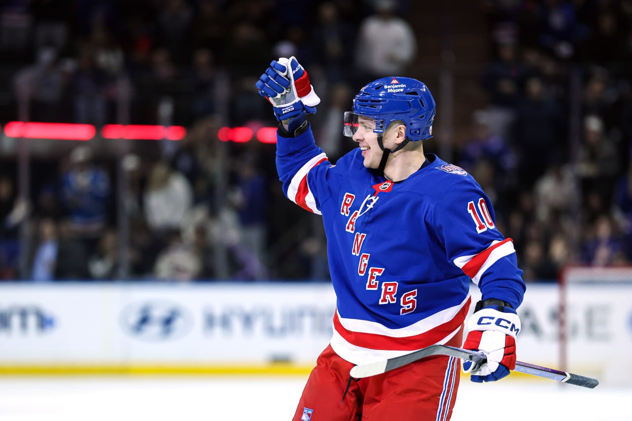 Панарин признан второй звездой игрового дня в НХЛ Рейнджерс на выезде обыграли Тампу со счетом 7 2 Артемий отметился четырьмя результативными передачами news matchtv Ishika Samant Getty Images Sport Getty Images